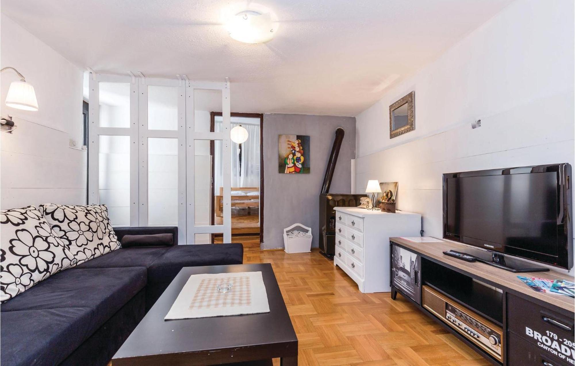Amazing Apartment In Novi Vinodolski With Wifi Exteriér fotografie